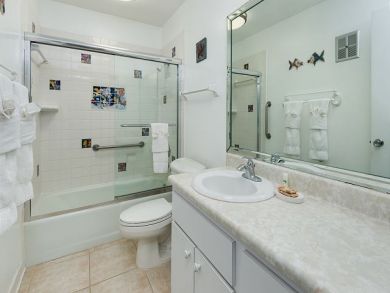 Value Sanibel Vacation Condo Two Bedrooms Sleeps 6 on Beach