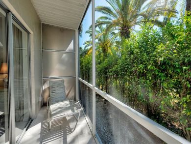 Value Sanibel Vacation Condo Two Bedrooms Sleeps 6 on Beach