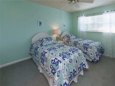 Twin Beds in Guest Bedroom
