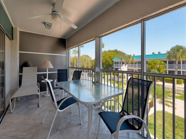 Value Two Bedroom Beach. Condo in Sanibel