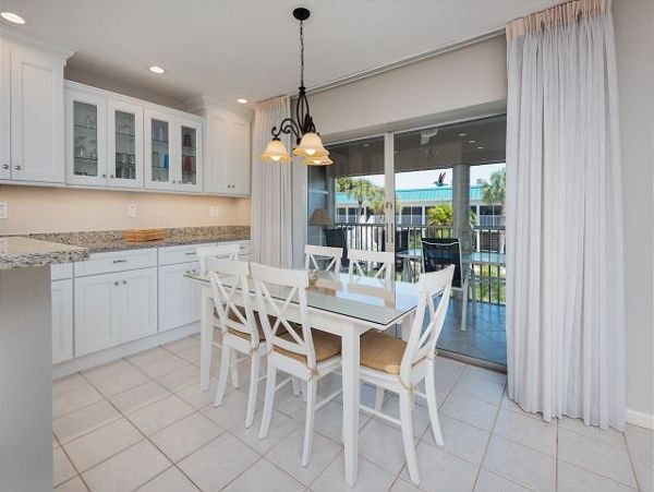 Value Two Bedroom Beach. Condo in Sanibel