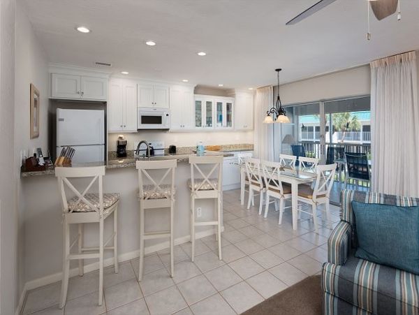 Value Two Bedroom Beach. Condo in Sanibel