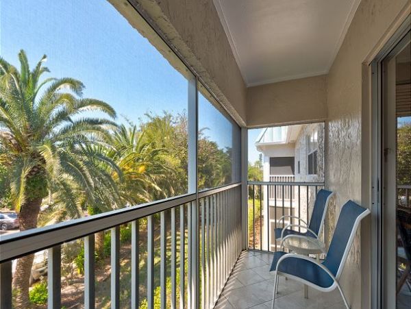 Value Two Bedroom Beach. Condo in Sanibel