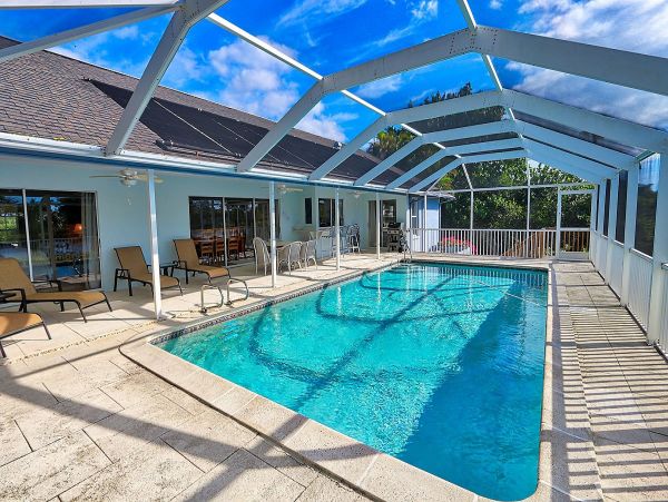Value Two Bedroom Beach. Condo in Sanibel
