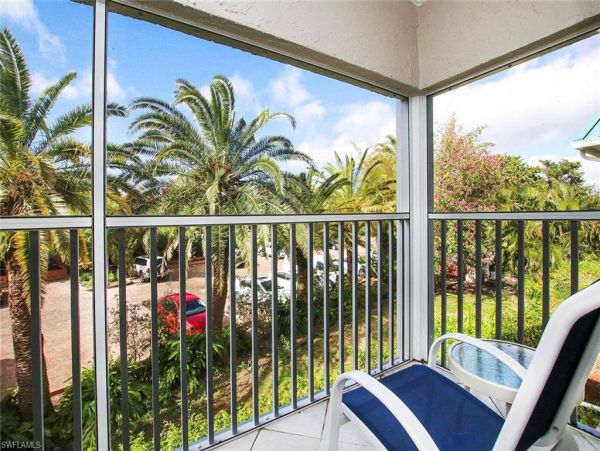 Value Two Bedroom Beach. Condo in Sanibel