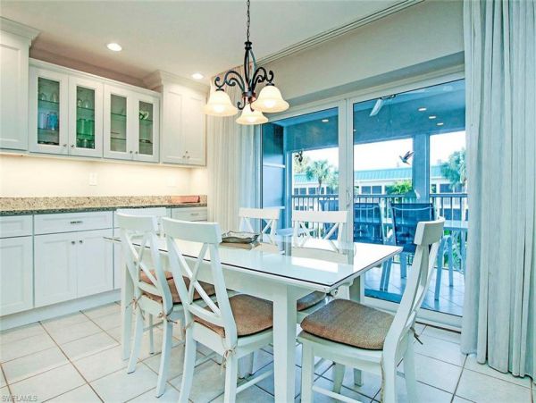 Value Two Bedroom Beach. Condo in Sanibel