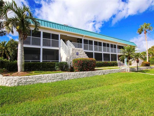 Value Two Bedroom Beach. Condo in Sanibel