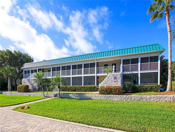 Value Two Bedroom Beach. Condo in Sanibel