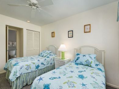 Sanibel Island Two Bedroom Vacation Condo Steps to Beach