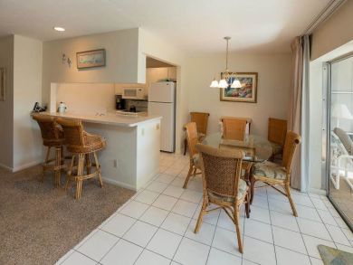 Kitchen Bar & Dining Area Kitchen Bar & Dining Area