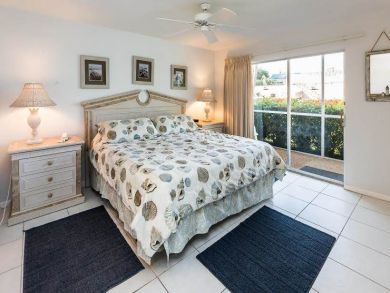 Master Bedroom with King BEd