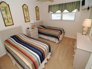 Guest Bedroom has Twin Beds