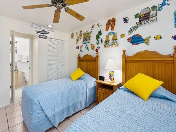 Sanibel Value Vacation Condo Two Bedrooms Sleeps 6