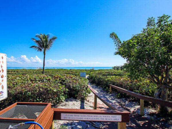 Sanibel Value Vacation Condo Two Bedrooms Sleeps 6