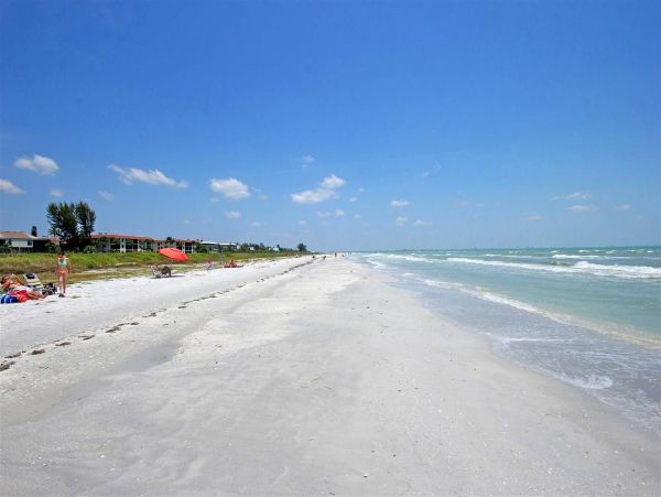 Sanibel Value Vacation Condo Two Bedrooms Sleeps 6