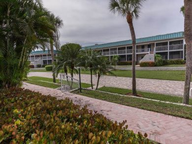 Sanibel, Florida Vacation Condo On The Beach