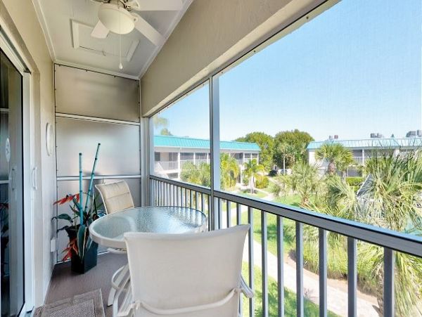On Beach Sanibel Vacation Condo Two Bedrooms Sleeps Four