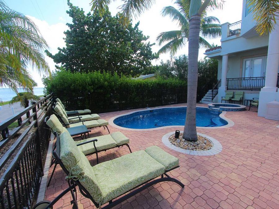 Longboat Key Luxury Vacation Rental Home / Estate for Rent