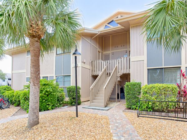 Beachfront Sanibel Rental 100 Yards to Sand