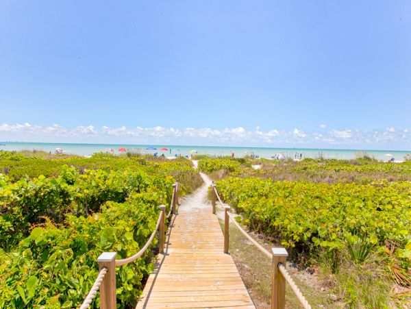 Beachfront Sanibel Rental 100 Yards to Sand