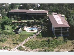 Sanibel Vacation Beach Condo with Pool, Hot Tub and Tennis Courts