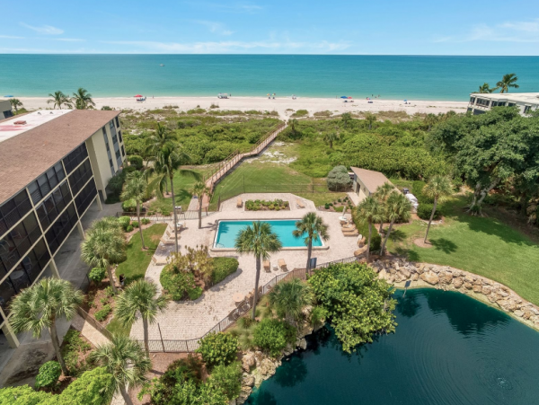 Sanibel Island Vacation Rental | Gulf View 2-Bedroom Condo with Lanai