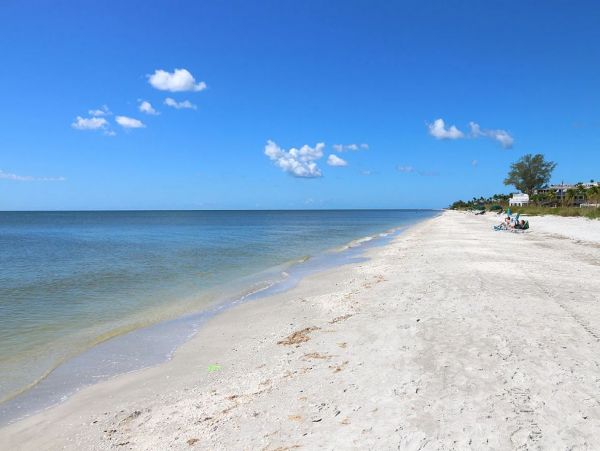 Gulf Front 2 Bedroom Vacation Beach Condo In Sanibel