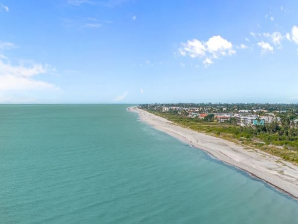 Sanibel Vacation Townhouse on Beach, 3 Bedrooms.