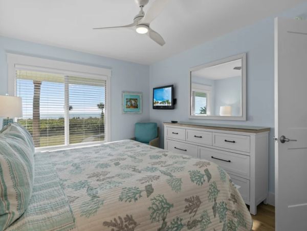 Sanibel Vacation Townhouse on Beach, 3 Bedrooms.