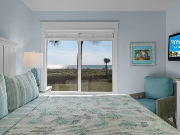 Sanibel Vacation Townhouse on Beach, 3 Bedrooms.