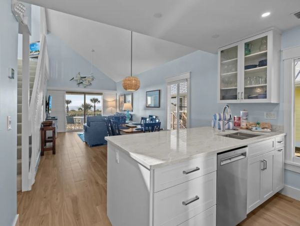 Sanibel Vacation Townhouse on Beach, 3 Bedrooms.