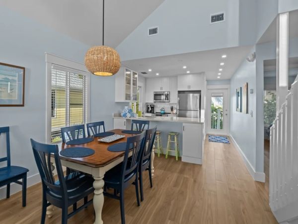 Sanibel Vacation Townhouse on Beach, 3 Bedrooms.