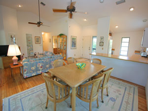 Open plan dining/living/kitchen