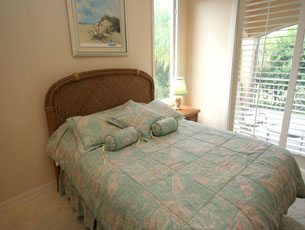 Bedroom with double bed