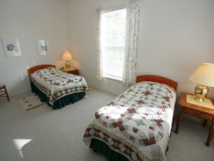 Bedroom 2 with twin beds Bedroom 2 with twin beds