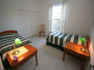 Bedroom 3 with twin beds Bedroom 3 with twin beds