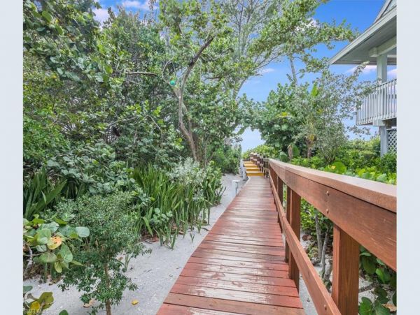 Gulf Front Three Bedroom Captiva Vacation Rental with Pool