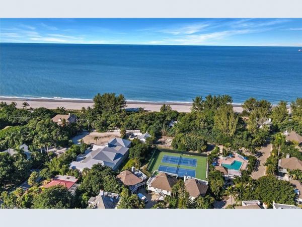 Gulf Front Three Bedroom Captiva Vacation Rental with Pool