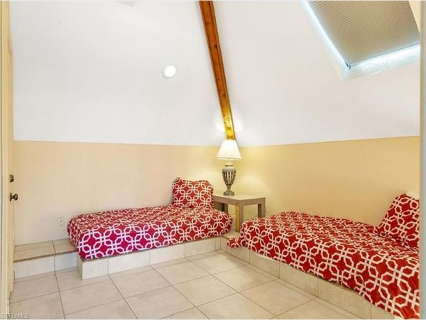 Gulf Front Three Bedroom Captiva Vacation Rental with Pool