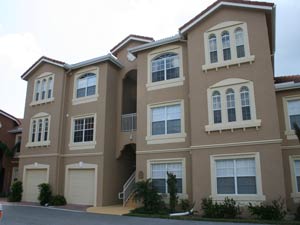 This Fort Myers rental condo is a short drive to beaches