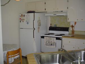 Kitchen with breakfast table