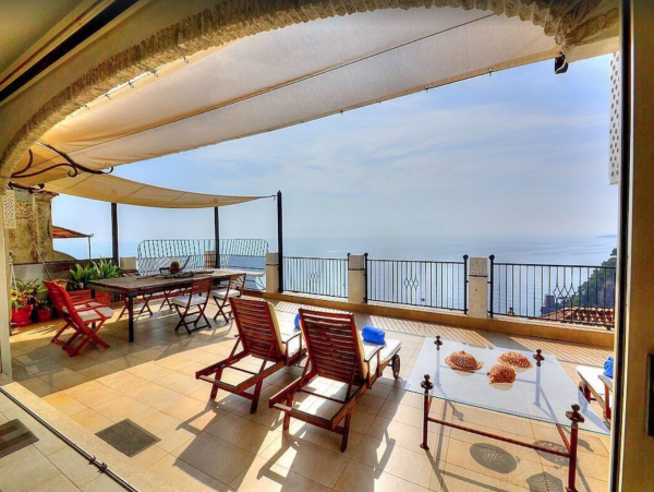 Three Bedroom Positano Vacation Villa with Sea Views