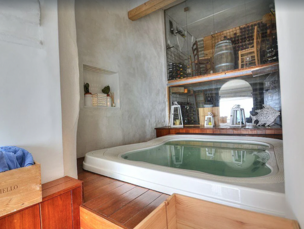 Three Bedroom Positano Vacation Villa with Sea Views