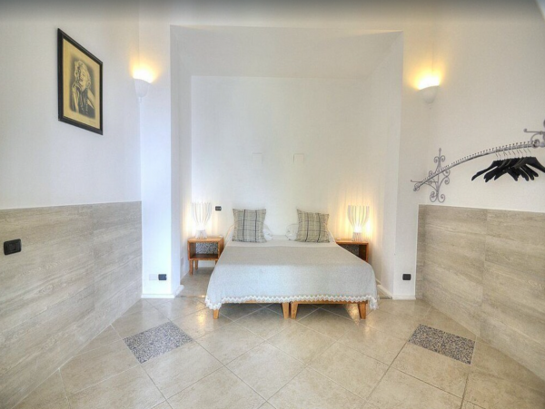 Three Bedroom Positano Vacation Villa with Sea Views