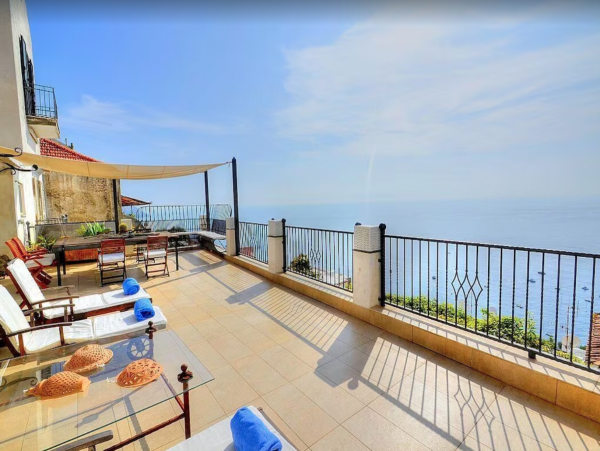 Three Bedroom Positano Vacation Villa with Sea Views