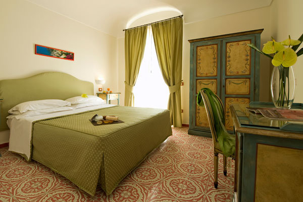 Bedroom with Queen Bed Bedroom with Queen Bed