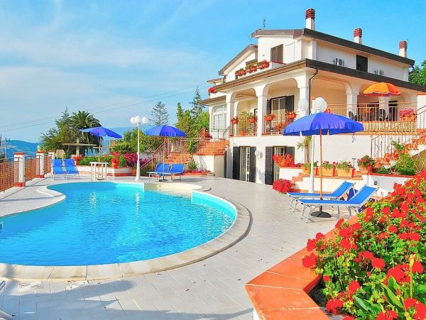 Luxury Four Bedroom Villa Rental with Views