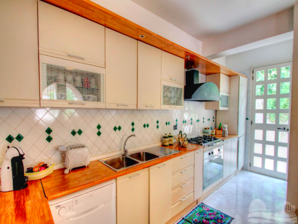 Luxury Four Bedroom Villa Rental with Views