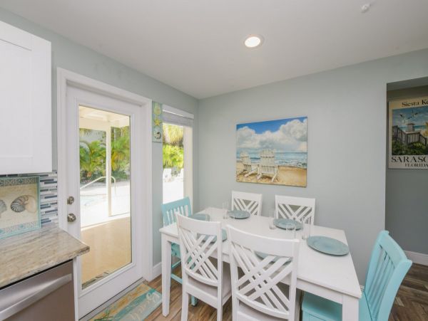 Siesta Key Three Bedroom Vacation Pool Home Sleeps 8
