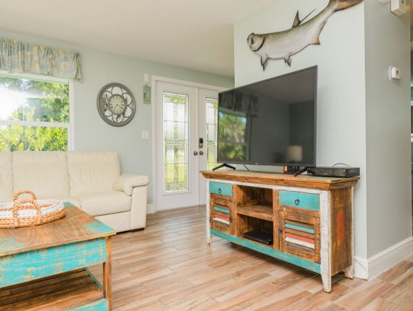 Siesta Key Three Bedroom Vacation Pool Home Sleeps 8